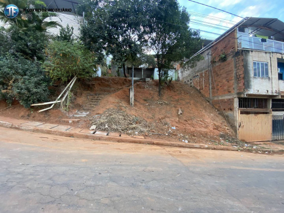 Terreno à Venda, 360 m² em Esperança - Ipatinga