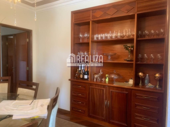 Imagem Apartamento com 3 Quartos à Venda, 191 m² em Boa Vista - Uberaba Imagem Apartamento com 3 Quartos à Venda, 191 m² em Boa Vista - Uberaba