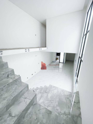 Imagem Sobrado com 3 Quartos à Venda, 155 m² em Centro - Itajaí Imagem Sobrado com 3 Quartos à Venda, 155 m² em Centro - Itajaí