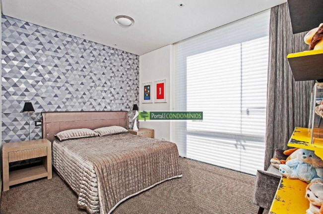 Imagem Casa com 3 Quartos à Venda, 363 m² em Santo Inácio - Curitiba Imagem Casa com 3 Quartos à Venda, 363 m² em Santo Inácio - Curitiba