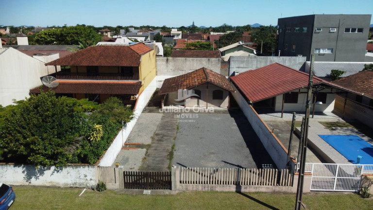 Imagem Casa com 3 Quartos à Venda, 90 m² em Barra Do Sai - Itapoá