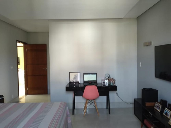 Imagem Imóvel com 3 Quartos à Venda, 166 m² em Campo Grande - Rio De Janeiro