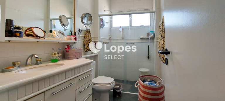 Imagem Apartamento com 4 Quartos à Venda, 267 m² em Vila Embaré - Valinhos