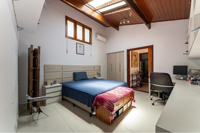 Imagem Casa com 6 Quartos à Venda, 708 m² em Granja Viana - Cotia