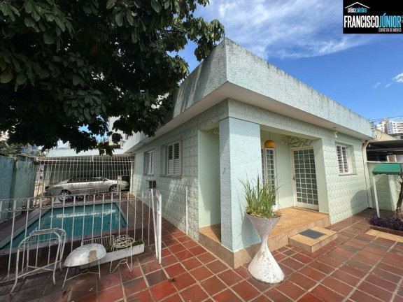 Imagem Casa com 3 Quartos à Venda, 241 m² em Setor Aeroporto - Goiânia