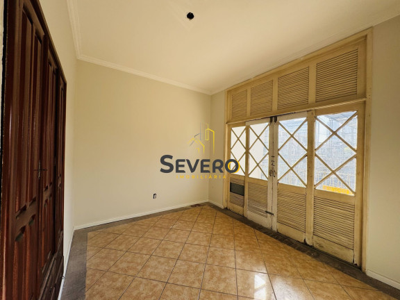 Imagem Casa com 4 Quartos à Venda, em Centro - São Gonçalo Imagem Casa com 4 Quartos à Venda, em Centro - São Gonçalo