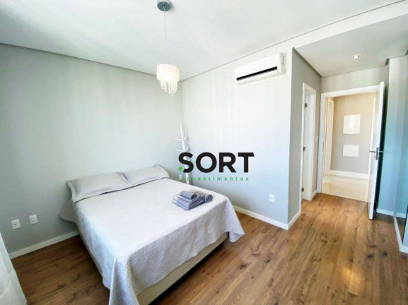 Imagem Cobertura com 3 Quartos à Venda, 258 m² em Centro - Balneário Camboriú