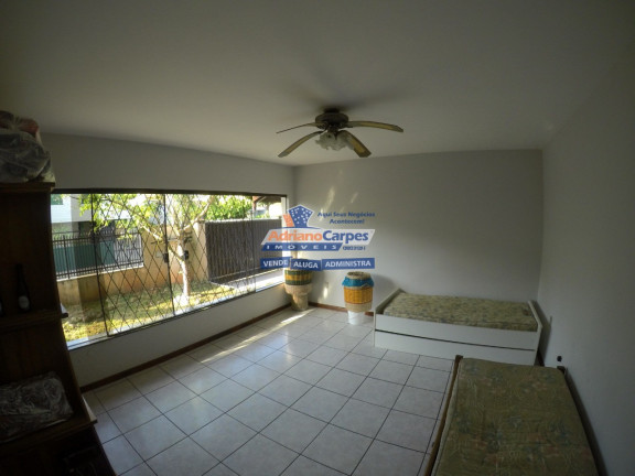 Imagem Casa com 5 Quartos à Venda, 327 m² em Centro - Balneário Piçarras Imagem Casa com 5 Quartos à Venda, 327 m² em Centro - Balneário Piçarras