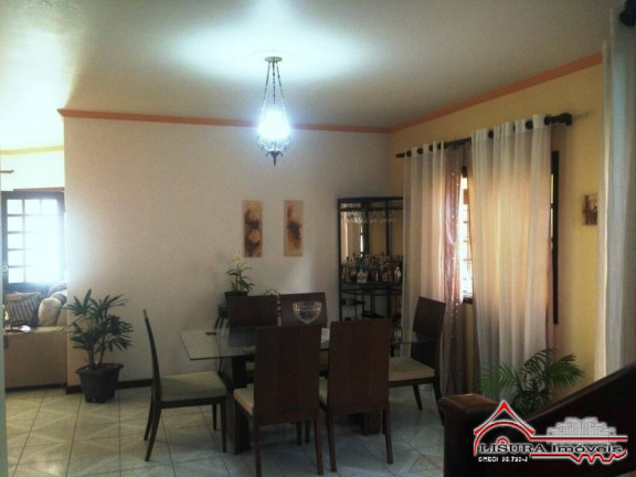 Imagem Casa com 3 Quartos à Venda, 190 m² em Cidade Jardim - Jacareí Imagem Casa com 3 Quartos à Venda, 190 m² em Cidade Jardim - Jacareí