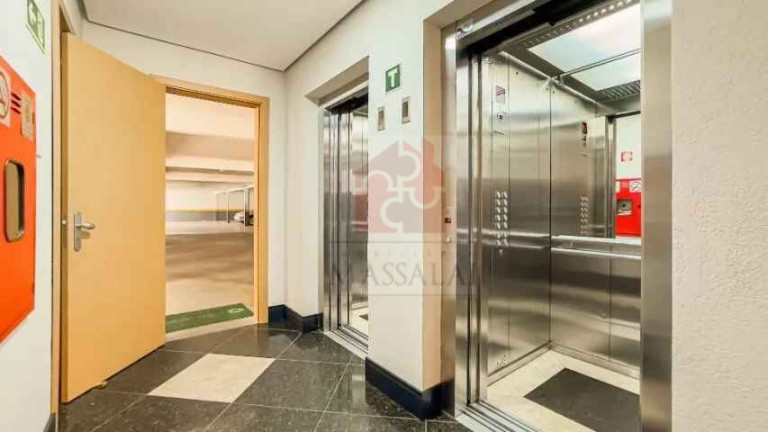 Imagem Apartamento com 2 Quartos à Venda, 72 m² em Menino Deus - Porto Alegre Imagem Apartamento com 2 Quartos à Venda, 72 m² em Menino Deus - Porto Alegre