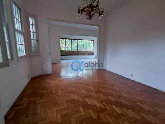 Imagem Casa com 6 Quartos à Venda ou Locação, 320 m² em Centro - Petrópolis Imagem Casa com 6 Quartos à Venda ou Locação, 320 m² em Centro - Petrópolis