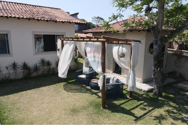 Imagem Casa com 7 Quartos à Venda, 374 m² em Itaúna - Saquarema