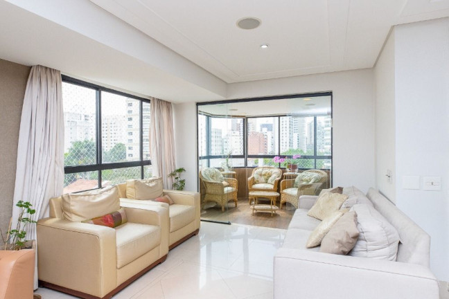Imagem Apartamento com 4 Quartos à Venda, 202 m² em Moema - São Paulo Imagem Apartamento com 4 Quartos à Venda, 202 m² em Moema - São Paulo