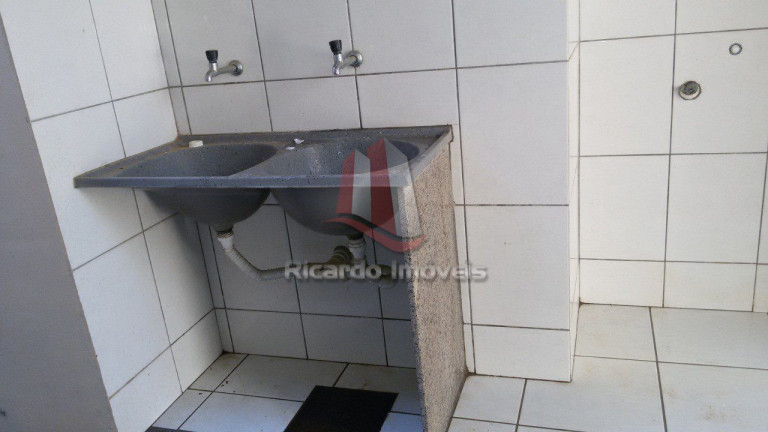 Imagem Imóvel com 2 Quartos à Venda,  em Macaé
