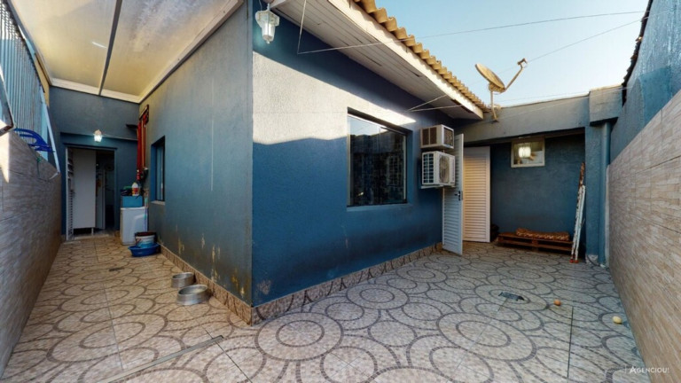Imagem Imóvel com 4 Quartos à Venda, em Campo Novo - Porto Alegre Imagem Imóvel com 4 Quartos à Venda, em Campo Novo - Porto Alegre