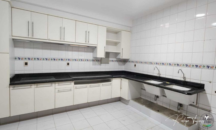 Imagem Casa de Condomínio com 5 Quartos à Venda, 1.038 m² em Residencial Aldeia Do Vale - Goiânia