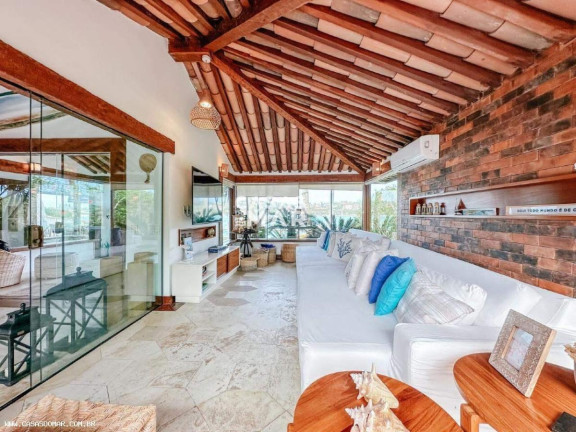 Imagem Imóvel com 5 Quartos para Alugar ou Temporada, 540 m² em Ferradura - Armação Dos Búzios Imagem Imóvel com 5 Quartos para Alugar ou Temporada, 540 m² em Ferradura - Armação Dos Búzios