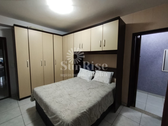 Imagem Casa com 3 Quartos à Venda, 204 m² em Jardim Elvira - Osasco