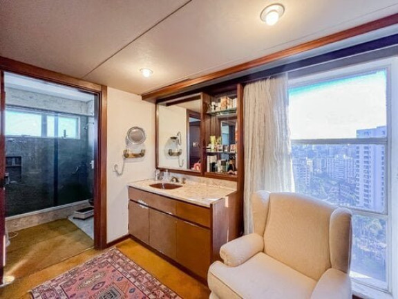Imagem Apartamento com 3 Quartos à Venda, 483 m² em Auxiliadora - Porto Alegre Imagem Apartamento com 3 Quartos à Venda, 483 m² em Auxiliadora - Porto Alegre