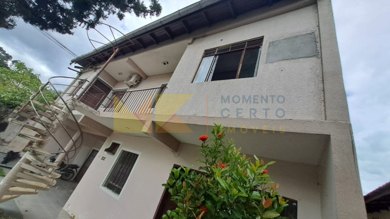 Imagem Casa com 6 Quartos à Venda, 200 m² em Valparaíso - Blumenau Imagem Casa com 6 Quartos à Venda, 200 m² em Valparaíso - Blumenau