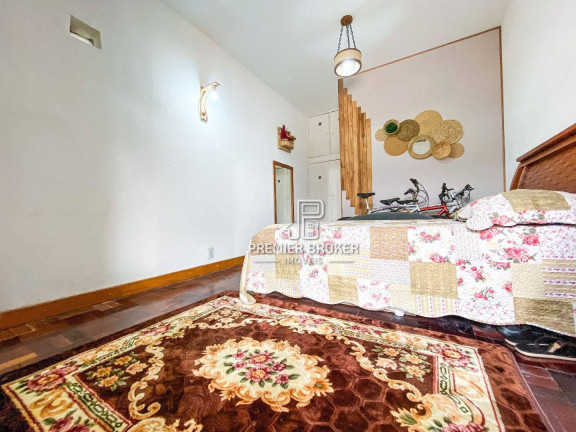 Imagem Casa com 5 Quartos à Venda, 280 m² em Alto - Teresópolis