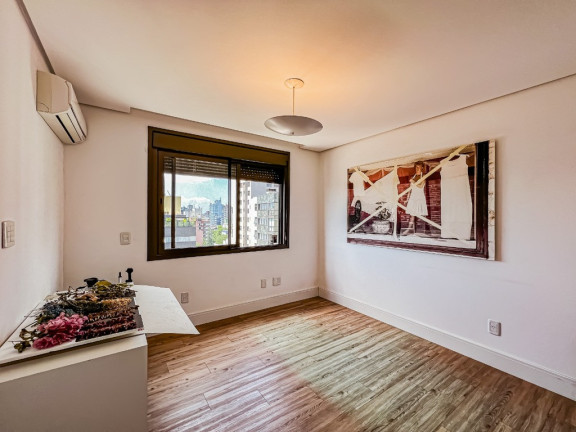Imagem Apartamento com 3 Quartos à Venda, 168 m² em Rio Branco - Porto Alegre