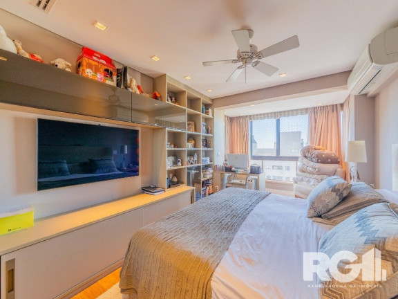 Imagem Apartamento com 3 Quartos à Venda, 245 m² em Moinhos De Vento - Porto Alegre Imagem Apartamento com 3 Quartos à Venda, 245 m² em Moinhos De Vento - Porto Alegre