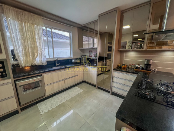 Imagem Casa com 3 Quartos à Venda, 247 m² em Pedra Branca - Palhoça Imagem Casa com 3 Quartos à Venda, 247 m² em Pedra Branca - Palhoça