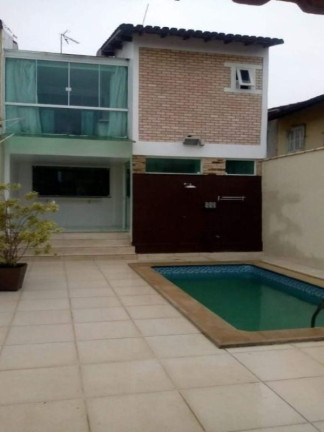 Imagem Casa com 3 Quartos à Venda, 230 m² em Riviera Fluminense - Macaé