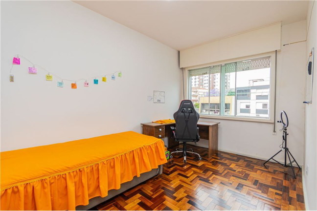 Imagem Imóvel com 3 Quartos à Venda, em Floresta - Porto Alegre Imagem Imóvel com 3 Quartos à Venda, em Floresta - Porto Alegre