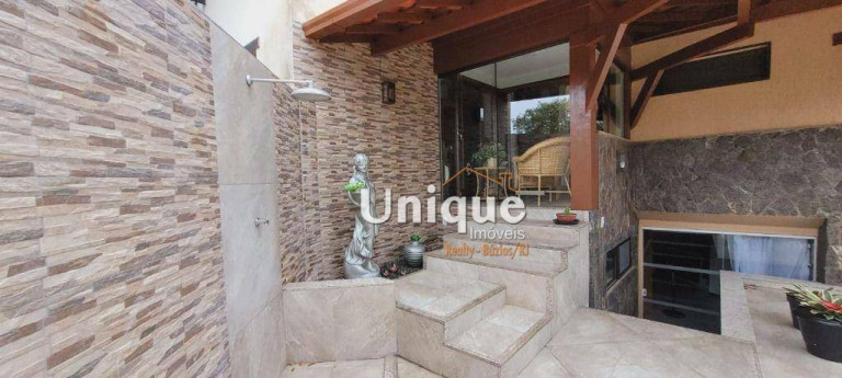 Imagem Casa com 5 Quartos à Venda, 155 m² em Centro - Armação Dos Búzios