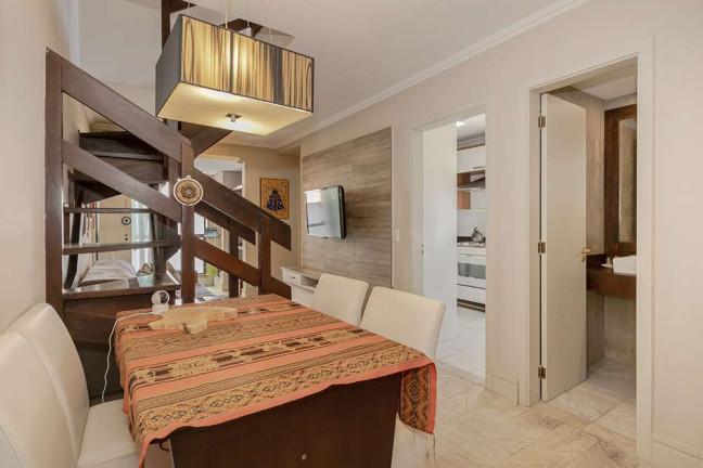 Imagem Imóvel com 2 Quartos à Venda, em Auxiliadora - Porto Alegre Imagem Imóvel com 2 Quartos à Venda, em Auxiliadora - Porto Alegre