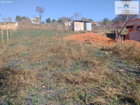 Imagem Terreno à Venda, 300 m² em Paraiso Imagem Terreno à Venda, 300 m² em Paraiso