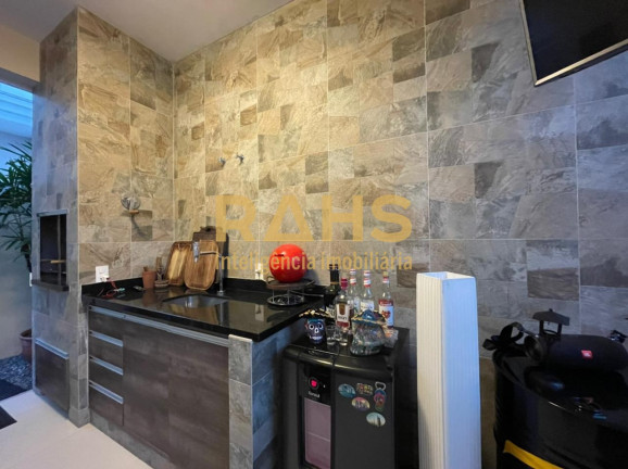 Imagem Casa com 4 Quartos à Venda, 159 m² em Glória - Joinville Imagem Casa com 4 Quartos à Venda, 159 m² em Glória - Joinville