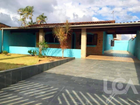 Casa com 3 Quartos à Venda, 290 m² em Poiares - Caraguatatuba