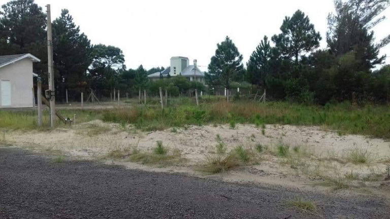 Imagem Terreno à Venda, 300 m² em Capão Da Canoa Imagem Terreno à Venda, 300 m² em Capão Da Canoa