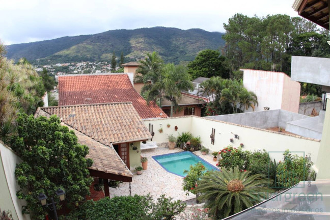 Imagem Casa com 3 Quartos à Venda, 401 m² em Vila Petrópolis - Atibaia