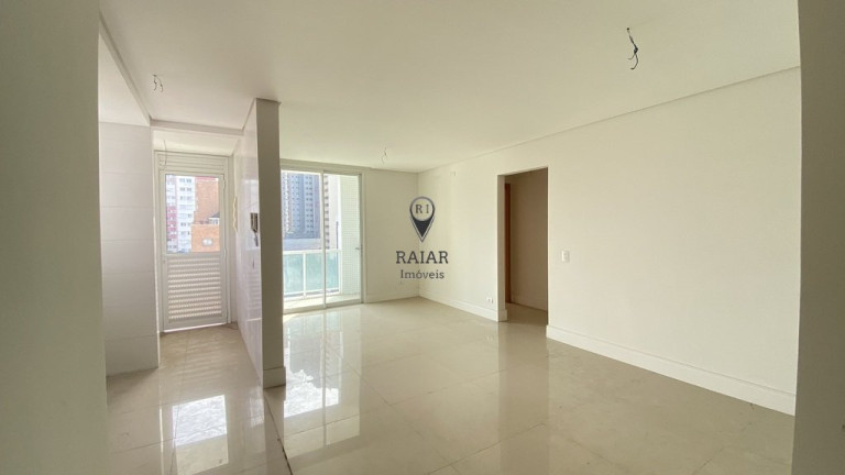 Imagem Apartamento com 2 Quartos à Venda,  em Champagnat - Curitiba