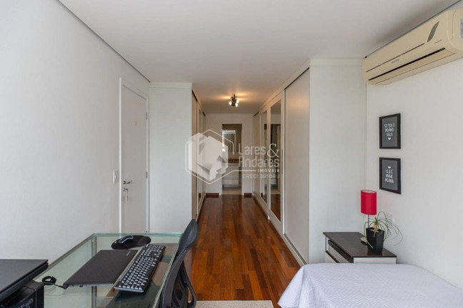 Imagem Imóvel com 3 Quartos à Venda, 161 m² em Real Parque - São Paulo Imagem Imóvel com 3 Quartos à Venda, 161 m² em Real Parque - São Paulo