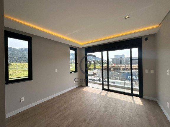 Imagem Casa com 3 Quartos à Venda, 238 m² em Lagoa Da Conceição - Florianópolis Imagem Casa com 3 Quartos à Venda, 238 m² em Lagoa Da Conceição - Florianópolis