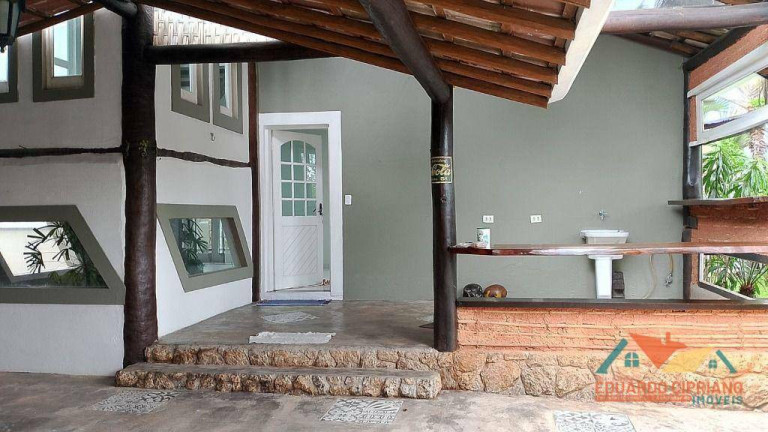 Imagem Casa com 3 Quartos à Venda ou Locação, 390 m² em Pontal De Santa Marina - Caraguatatuba Imagem Casa com 3 Quartos à Venda ou Locação, 390 m² em Pontal De Santa Marina - Caraguatatuba
