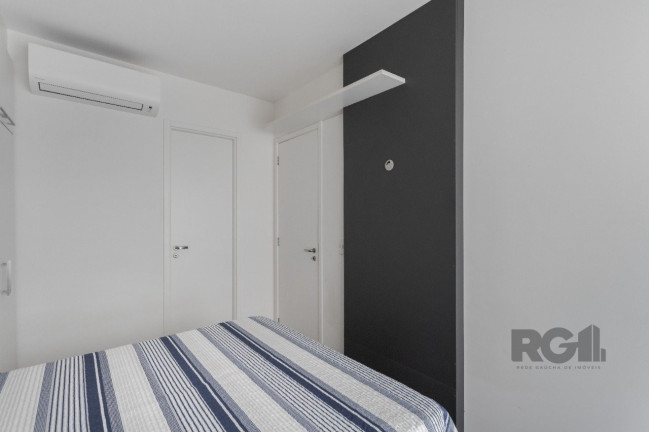 Imagem Apartamento com 1 Quarto para Alugar, 60 m² em Jardim Do Salso - Porto Alegre