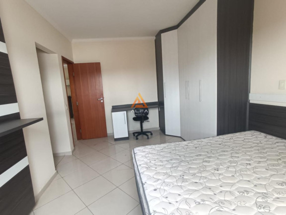 Imagem Cobertura com 3 Quartos à Venda, 166 m²