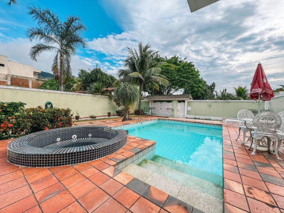 Imagem Casa com 4 Quartos à Venda, 360 m² em Itaipu - Niterói Imagem Casa com 4 Quartos à Venda, 360 m² em Itaipu - Niterói