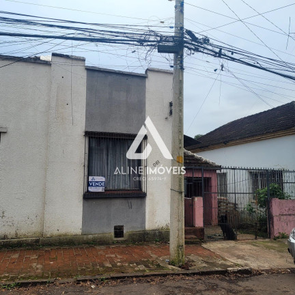 Casa com 2 Quartos à Venda,  em Centro - Cruz Alta