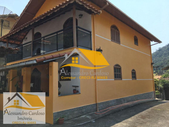Casa com 3 Quartos à Venda, 140 m²