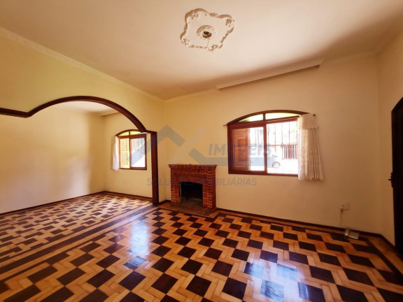 Imagem Sobrado com 3 Quartos para Alugar,  em Petrópolis - Porto Alegre