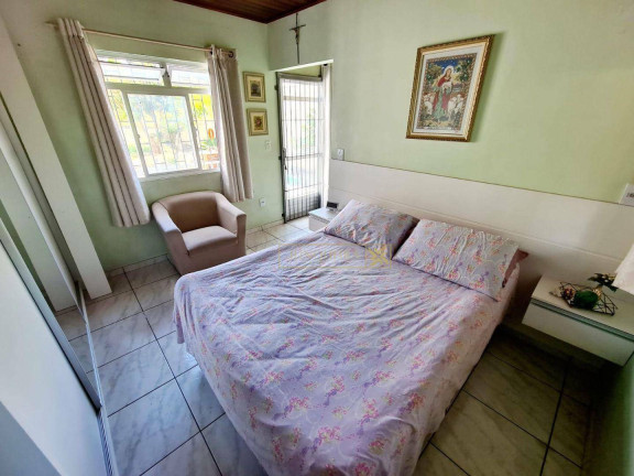 Imagem Casa com 3 Quartos à Venda, 172 m² em Centro - São José