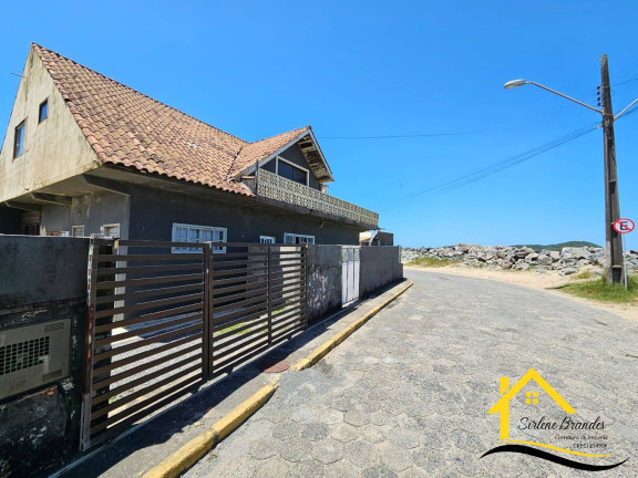Imagem Casa com 5 Quartos à Venda, 300 m² em Centro - Balneário Barra Do Sul Imagem Casa com 5 Quartos à Venda, 300 m² em Centro - Balneário Barra Do Sul