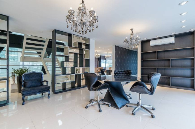 Casa com 4 Quartos à Venda, 751 m² em Jardim Social - Curitiba